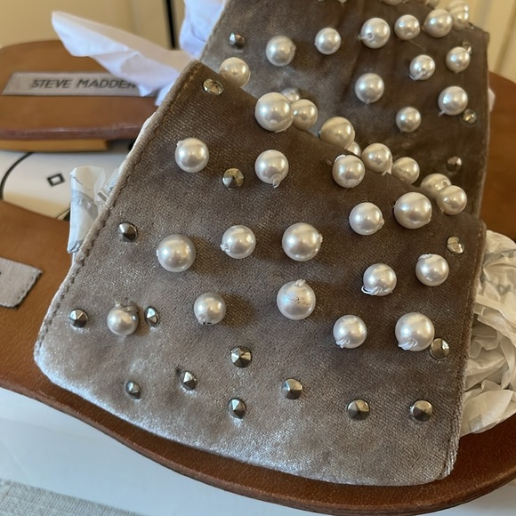 Steve Madden Slip In Shoes, Taupe - Picture 4 of 8